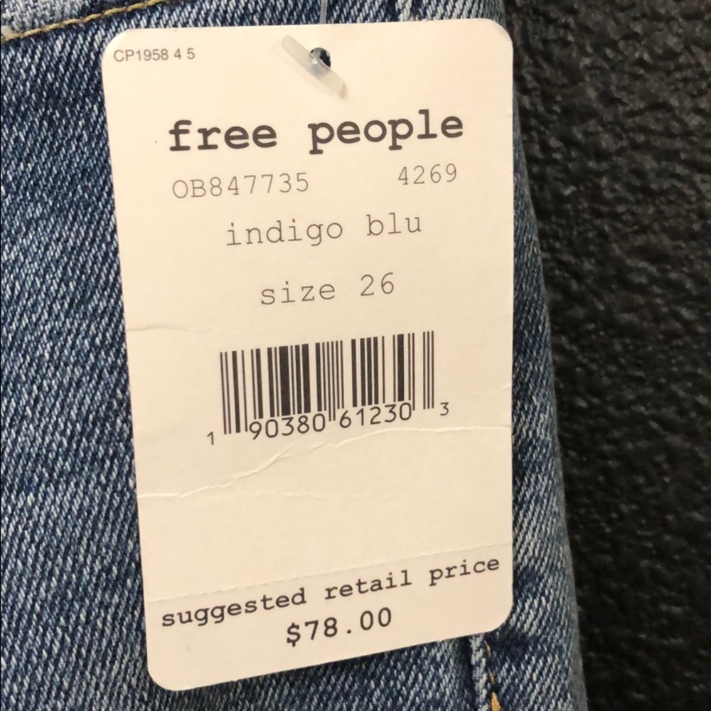 NWT Free People ‘About a Girl’ Jeans. Size 26! - Picture 5 of 8